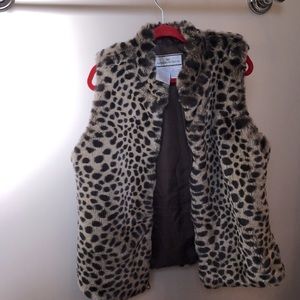 Girls leopard faux fur vest size 10